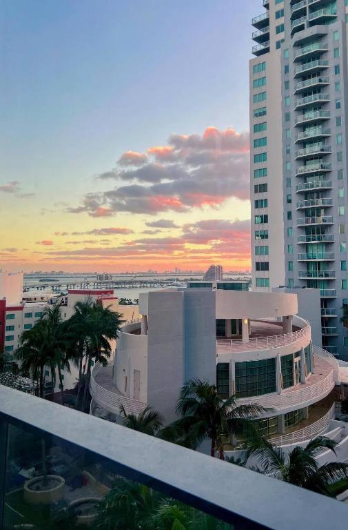 Miami Sunset City View المظهر الخارجي الصورة